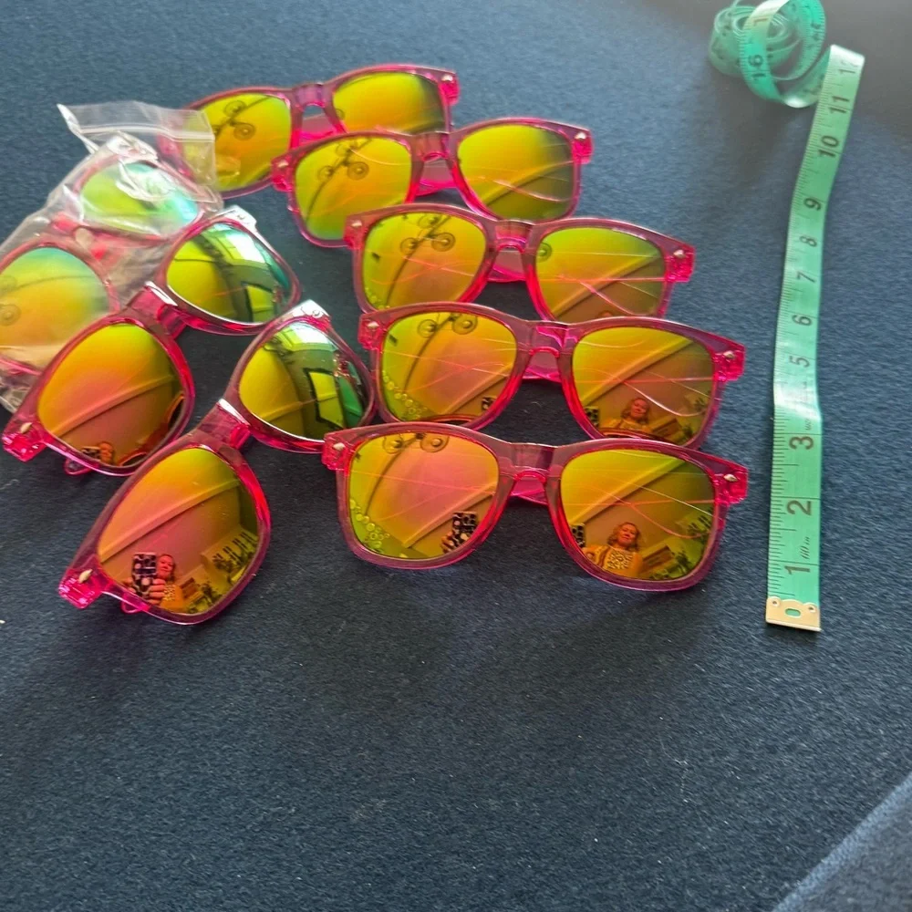 8 pairs of Pink Sunglasses with mirrored Lenses- 1 pair unopened,7 worn once📸